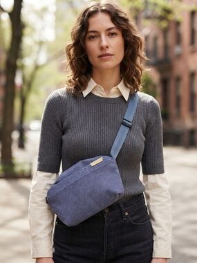 Bellroy Classic Sling Crossbody Navy Blue Bag